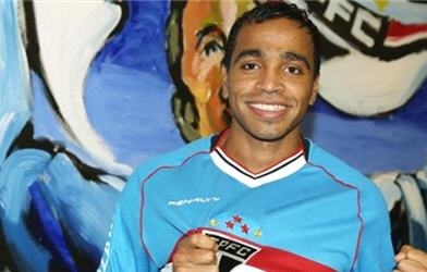 Pereira rời Inter để gia nhập Sao Paulo